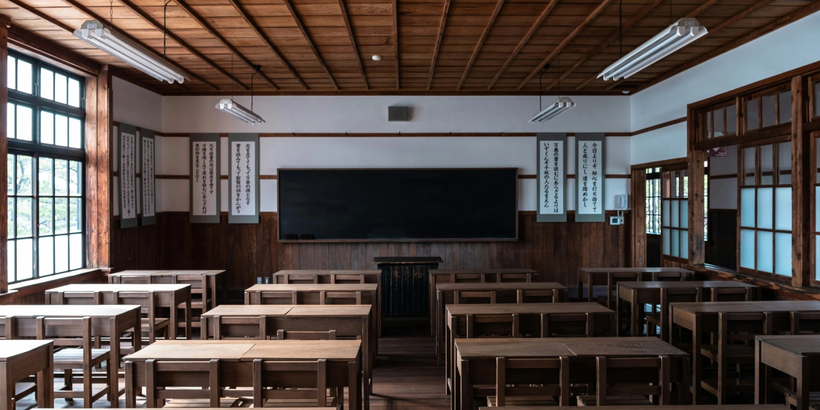 Théâtre Expérimental : Pratiques Innovantes et Scènes Alternatives